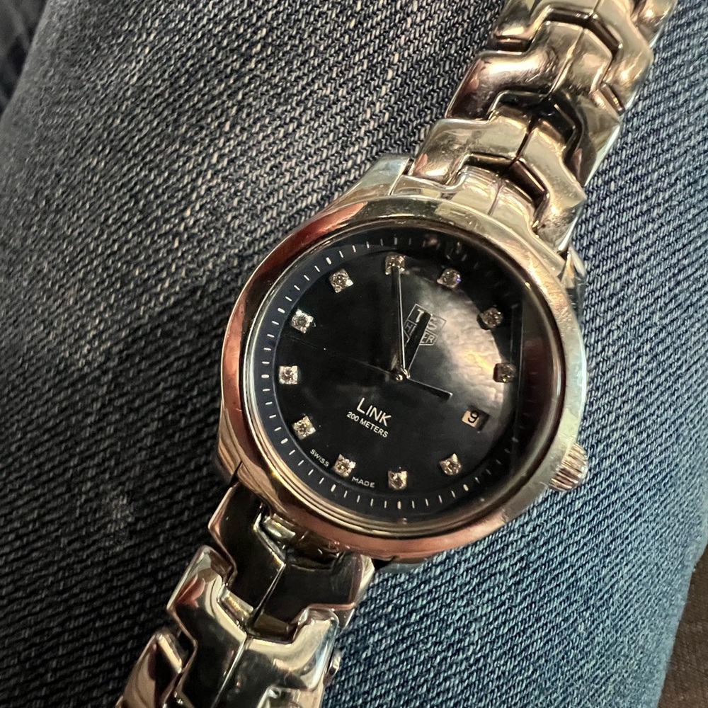 Tag Heuer Women’s Watch with Blue Mother of Pearl with Classic Design
